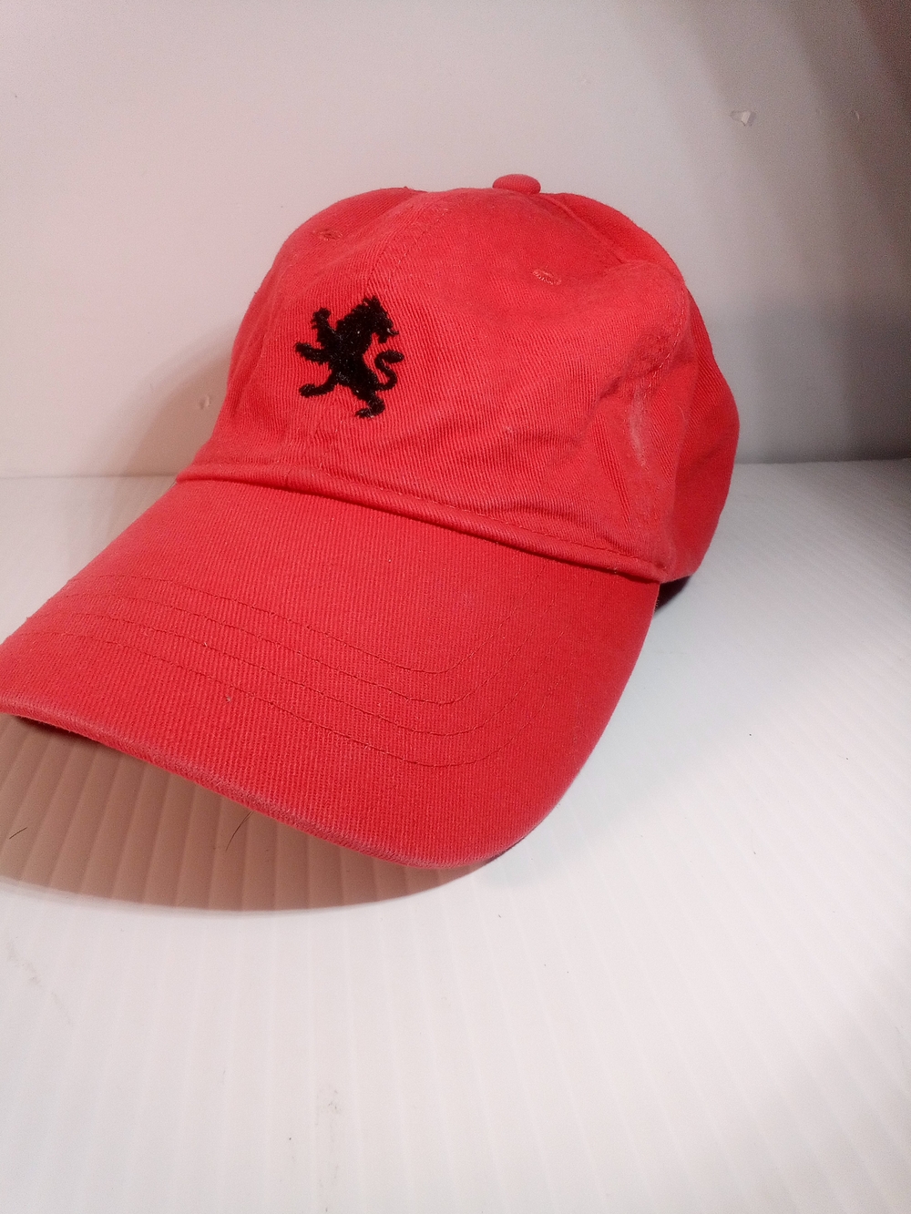 Express Red Adjustable Solid Baseball Cap Hat Men’s Size M Good Condition